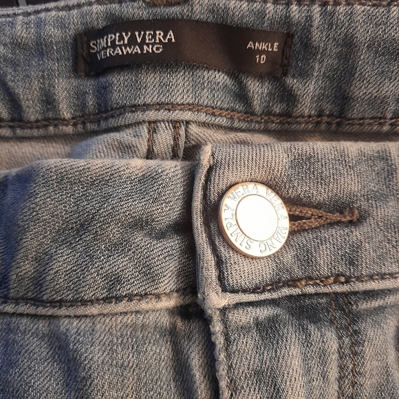 Simply Vera Vera Wang Women 10 Lt. Wash Ankle Denim Jeans Ombre Bleached Faded - Picture 7 of 8
